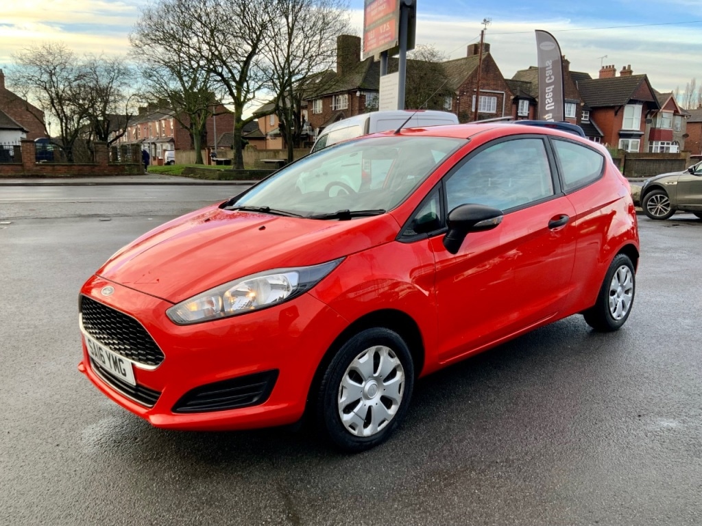 Used Ford Fiesta 2016 for sale - 76961732: Photo 2