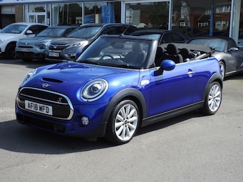 Used MINI Convertible 2018 for sale - 78942732: Photo