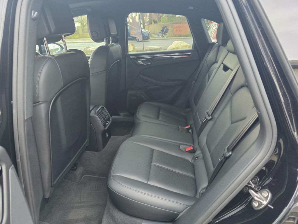 Used Porsche Macan 2018 for sale - 77967756: Photo 12