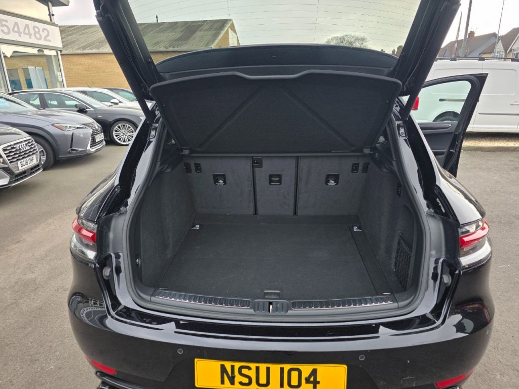 Used Porsche Macan 2018 for sale - 77967756: Photo 14