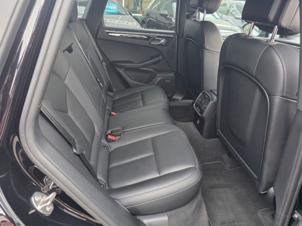 Used Porsche Macan 2018 for sale - 77967756: Photo 16