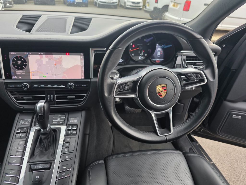 Used Porsche Macan 2018 for sale - 77967756: Photo 17