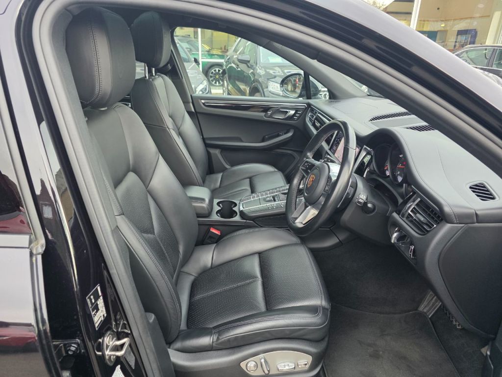 Used Porsche Macan 2018 for sale - 77967756: Photo 19