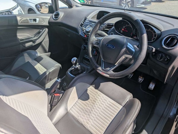Used Ford Fiesta 2015 for sale - 75474118: Photo 3