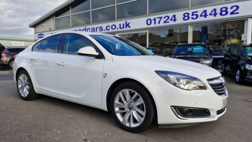 Used Vauxhall Insignia 2017 for sale - 76895934: Photo 1