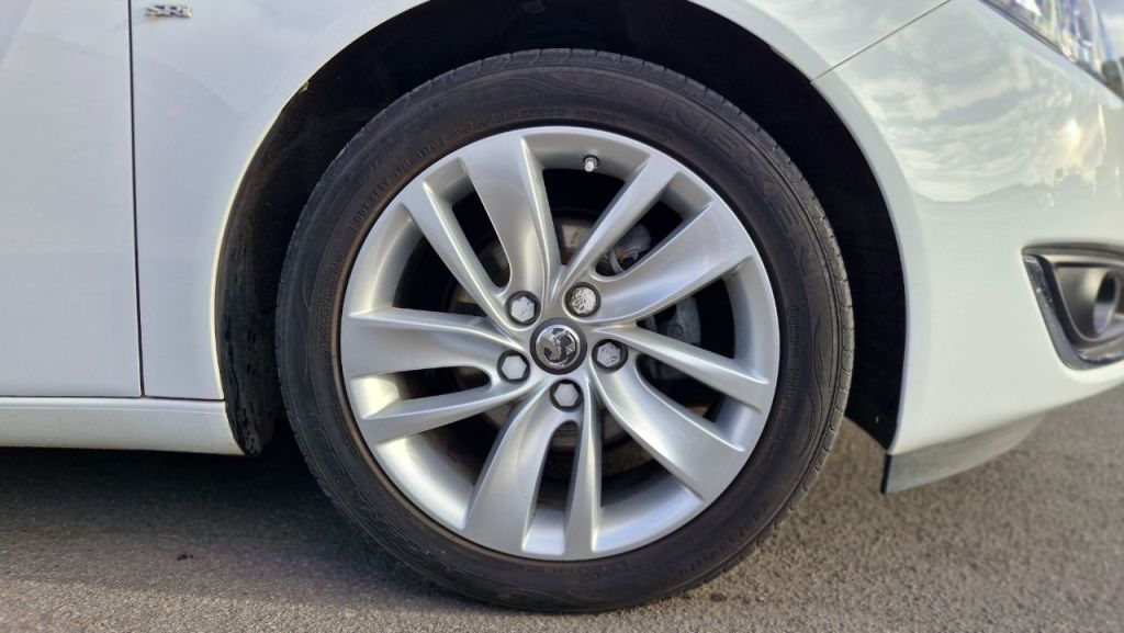 Used Vauxhall Insignia 2017 for sale - 76895934: Photo 13