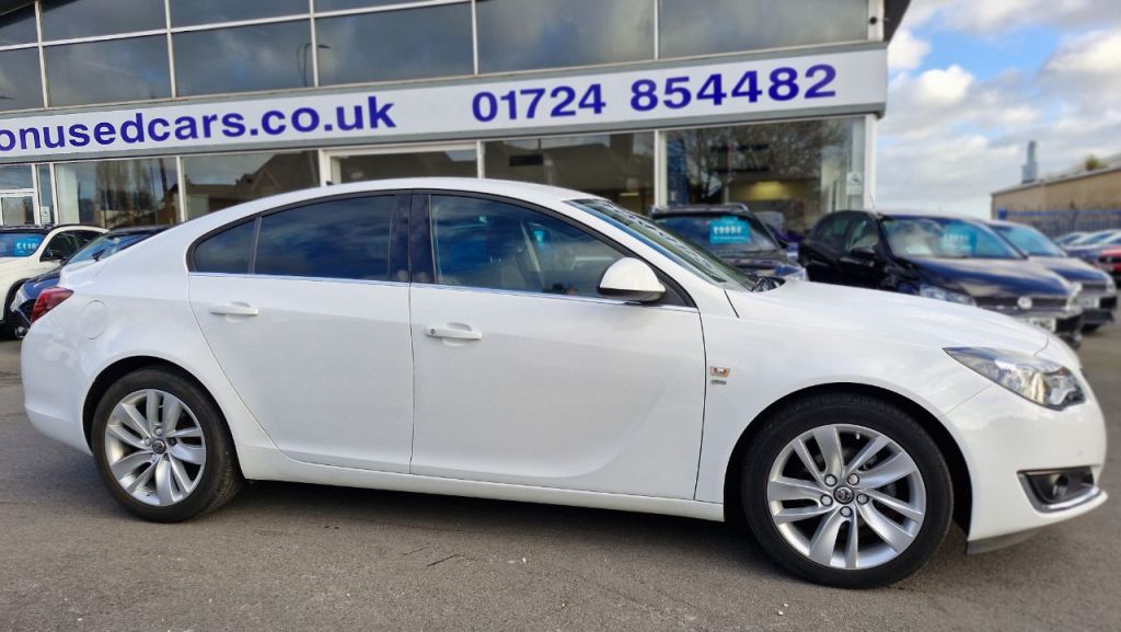 Used Vauxhall Insignia 2017 for sale - 76895934: Photo 3