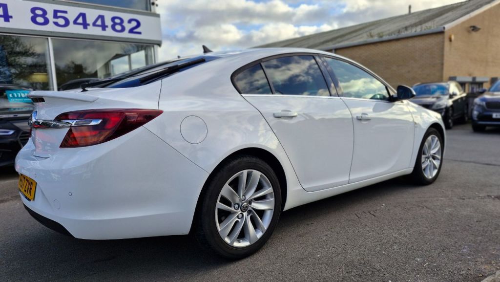 Used Vauxhall Insignia 2017 for sale - 76895934: Photo 4