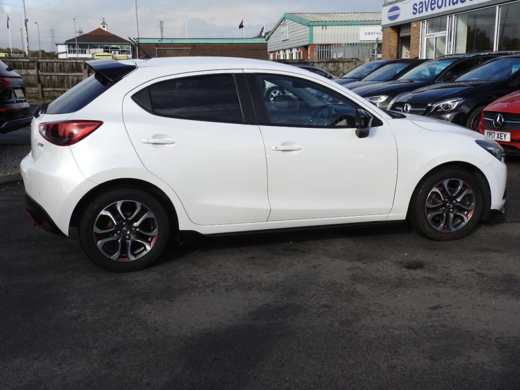 Used Mazda Mazda2 2016 for sale - 76322749: Photo 8