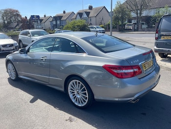 Used Mercedes-Benz E Class 2009 for sale - 79323427: Photo