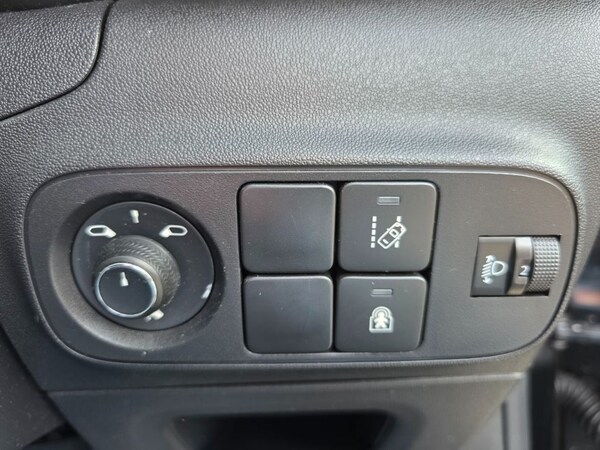 Used Citroen C3 2018 for sale - 75727766: Photo 23