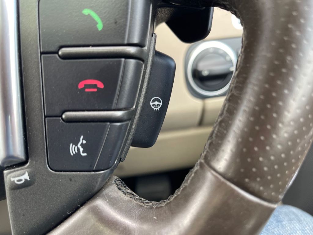 Used Land Rover Discovery 2014 for sale - 76685846: Photo 11