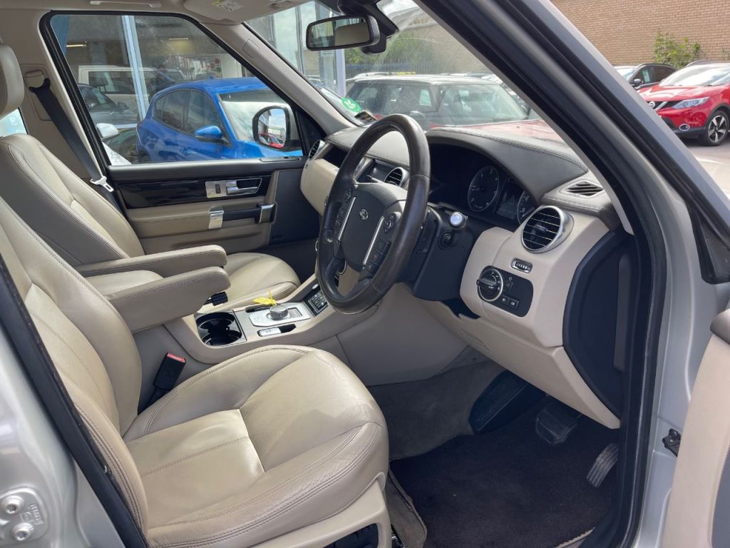 Used Land Rover Discovery 2014 for sale - 76685846: Photo 14