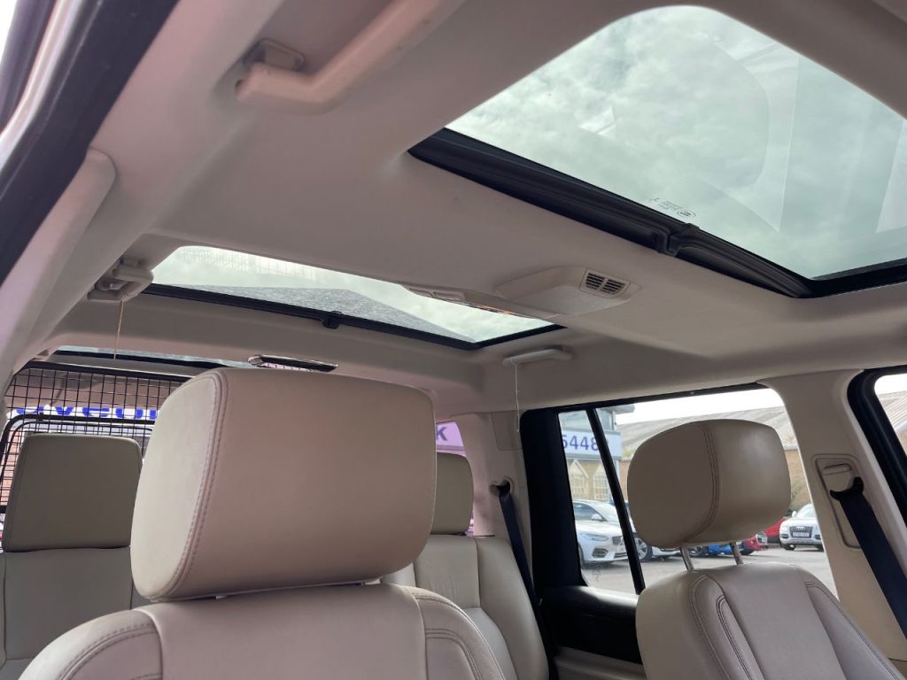 Used Land Rover Discovery 2014 for sale - 76685846: Photo 8