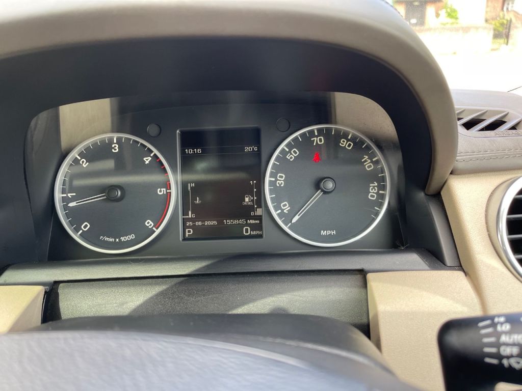 Used Land Rover Discovery 2014 for sale - 76685846: Photo 9