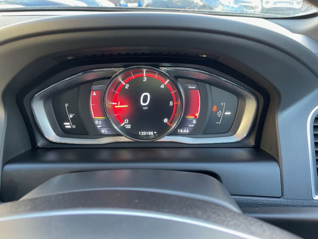 Used Volvo XC60 2015 for sale - 76697963: Photo 12