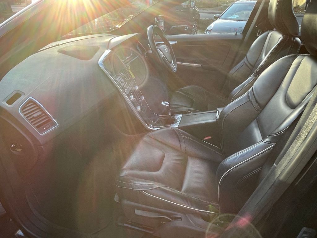 Used Volvo XC60 2015 for sale - 76697963: Photo 8