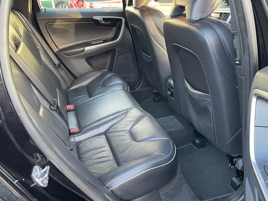 Used Volvo XC60 2015 for sale - 76697963: Photo 9