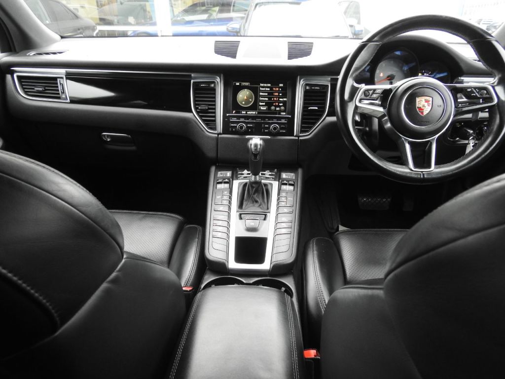 Used Porsche Macan 2015 for sale - 77408772: Photo 17