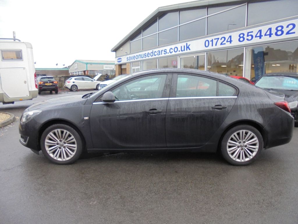 Used Vauxhall Insignia 2015 for sale - 77187695: Photo 1