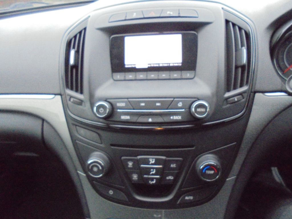 Used Vauxhall Insignia 2015 for sale - 77187695: Photo 8