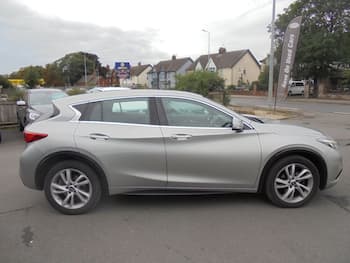 Used Infiniti Q30 2017 for sale - 79759125: Photo