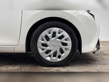 Used Toyota AYGO 2021 for sale - 78828924: Photo