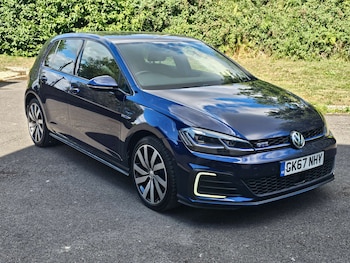Used Volkswagen Golf 2017 for sale - 75585902: Photo