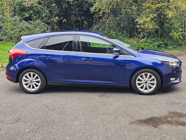 Used Ford Focus 2015 for sale - 76307936: Photo 2
