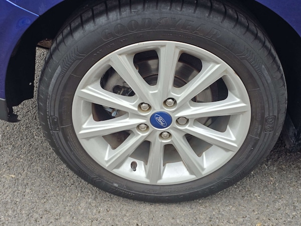 Used Ford Focus 2015 for sale - 76307936: Photo 4