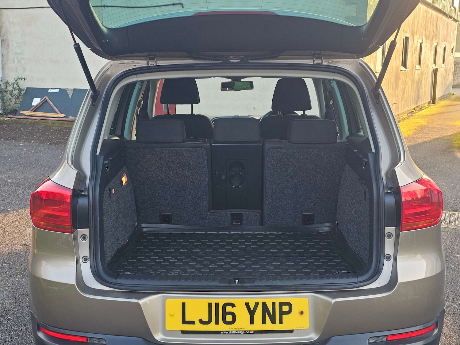 Used Volkswagen Tiguan 2016 for sale - 77758663: Photo 11