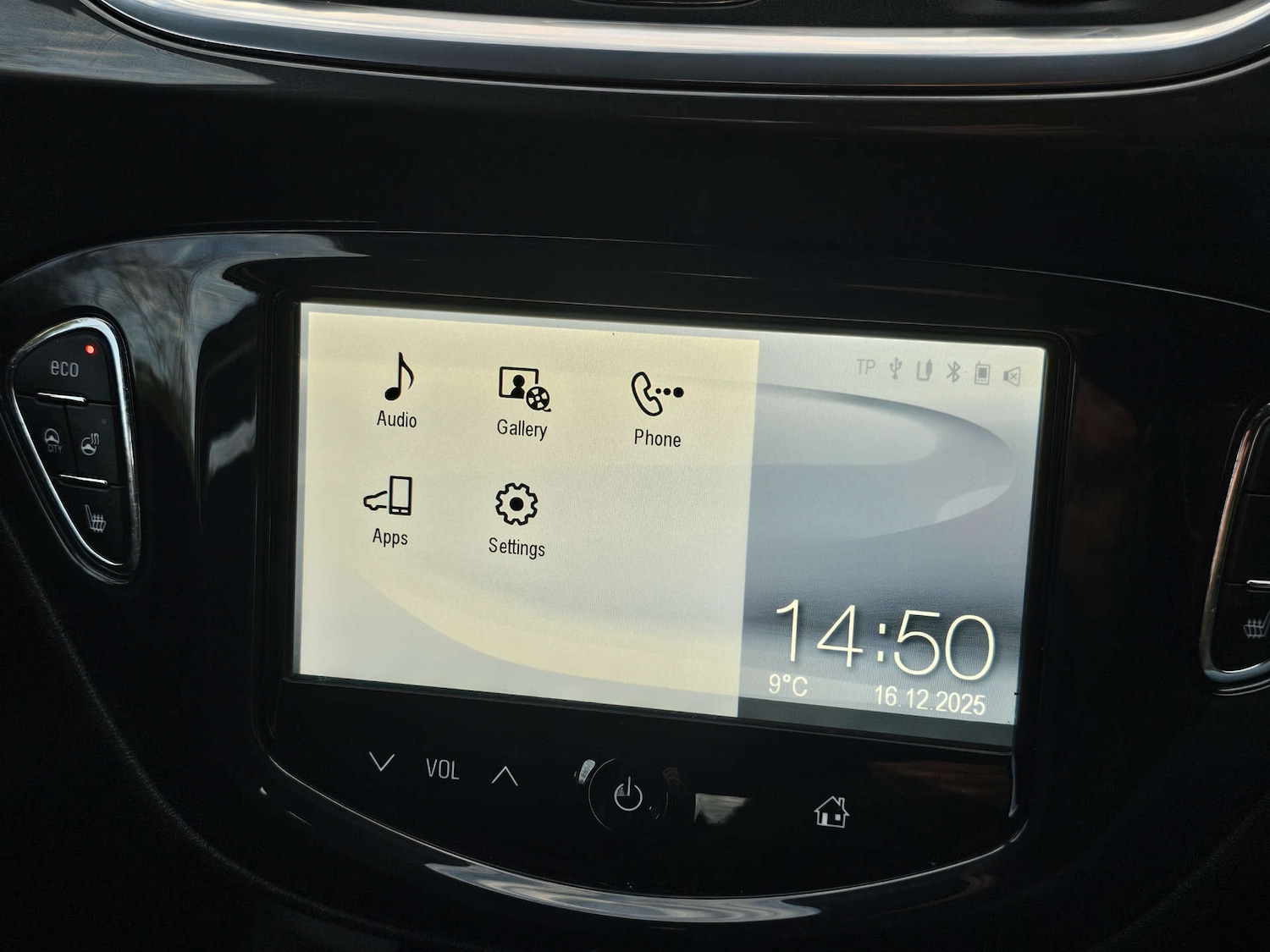 Used Vauxhall Corsa 2015 for sale - 76961772: Photo 28