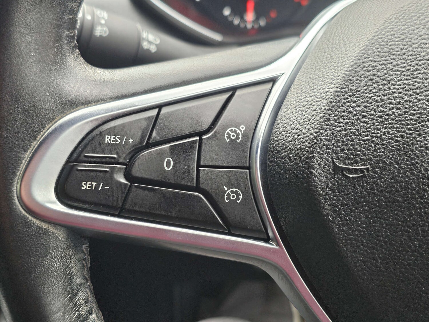 Used Renault Clio 2020 for sale - 76077942: Photo 30