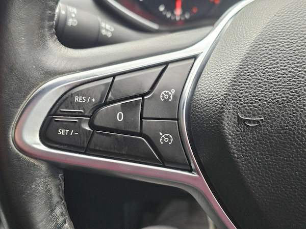 Used Renault Clio 2020 for sale - 76077942: Photo 30