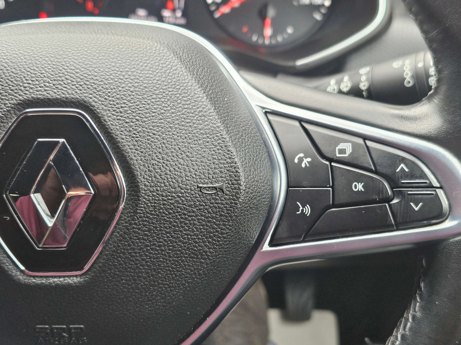 Used Renault Clio 2020 for sale - 76077942: Photo 31