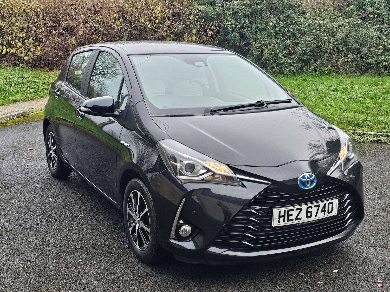 Used Toyota Yaris 2018 for sale - 76735812: Photo 1