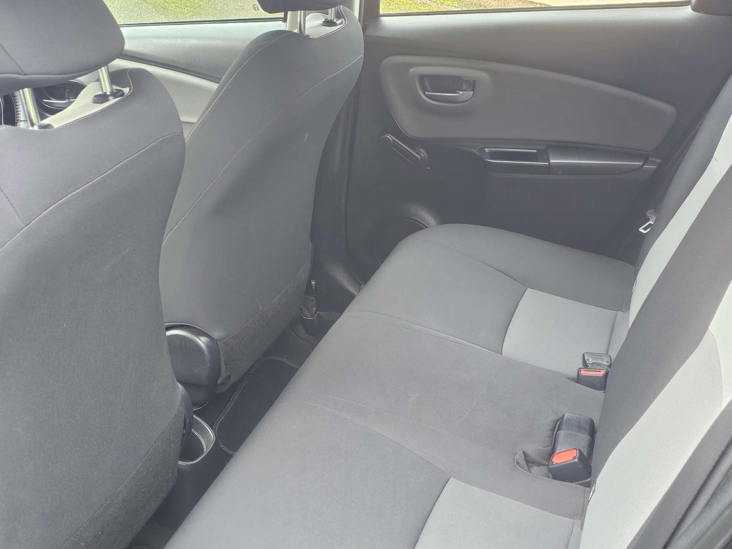 Used Toyota Yaris 2018 for sale - 76735812: Photo 25