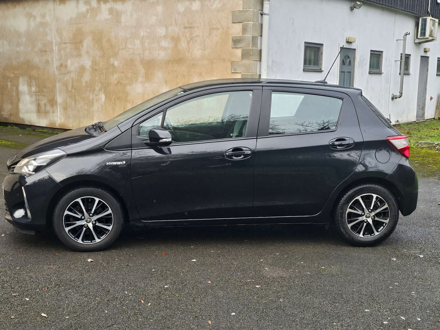 Used Toyota Yaris 2018 for sale - 76735812: Photo 4