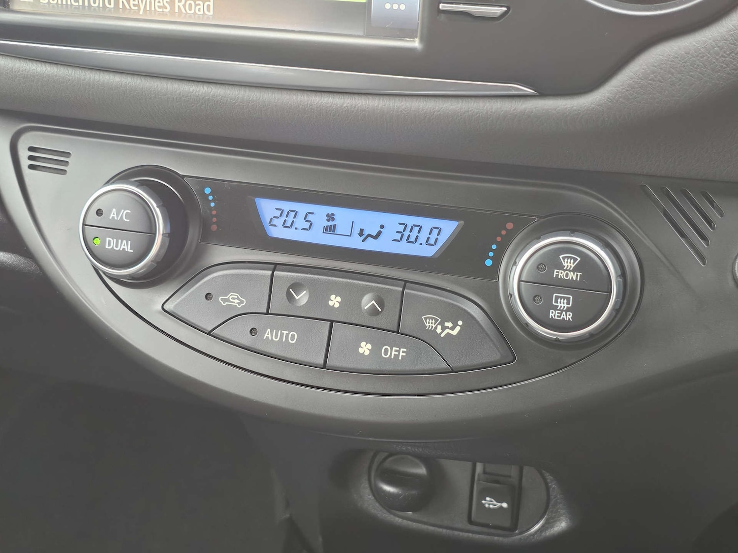 Used Toyota Yaris 2018 for sale - 76735812: Photo 9