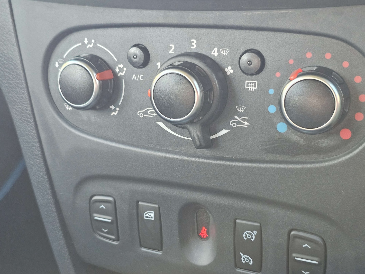 Used Dacia Sandero 2017 for sale - 76519237: Photo 27