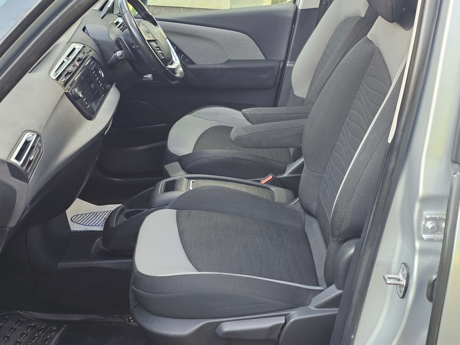 Used Citroen C4 Grand Picasso 2015 for sale - 76519239: Photo 18