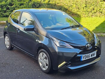 2016 - 1.0 Aygo X-Play VVT-i CVT 5dr