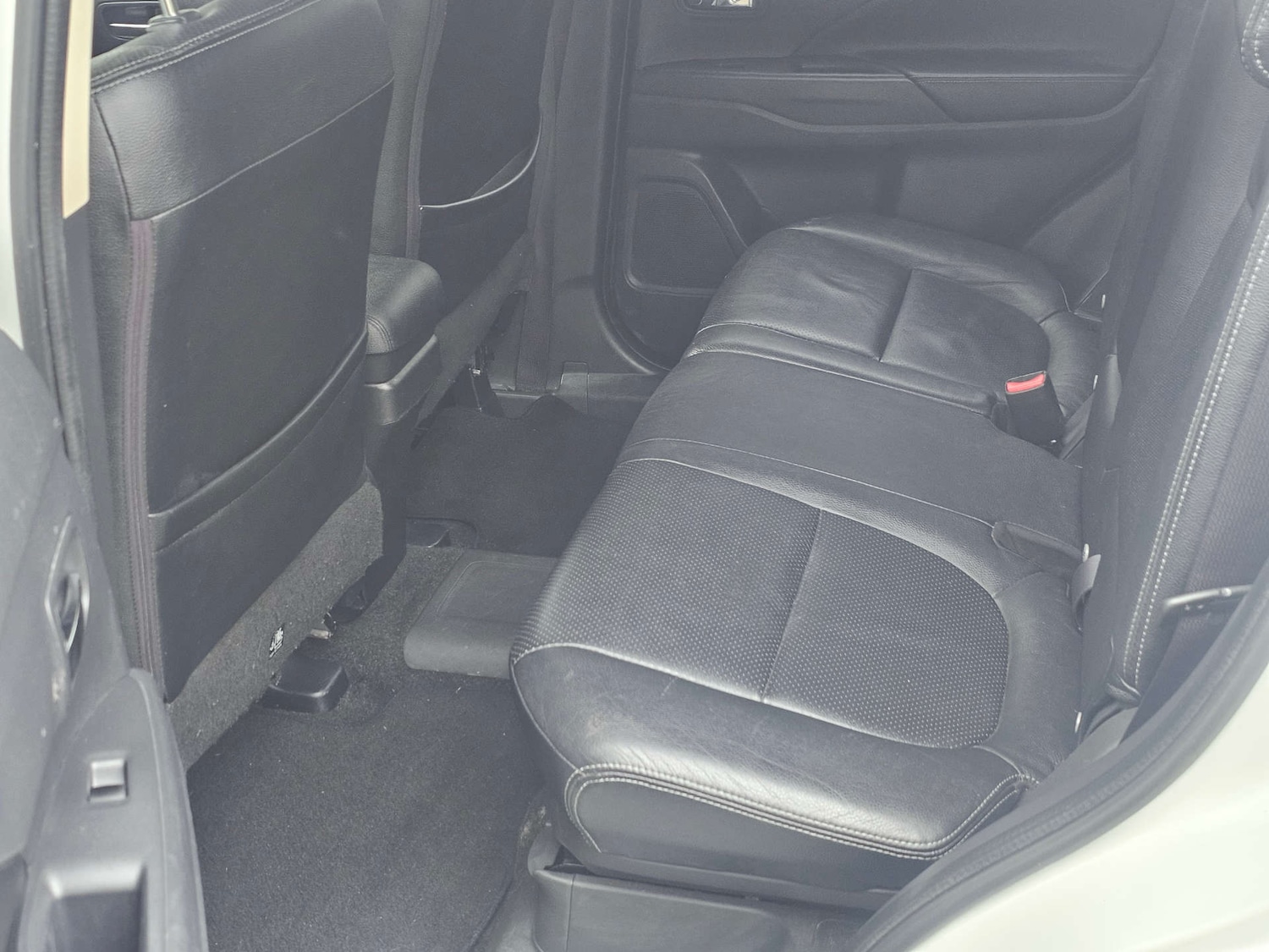 Used Mitsubishi Outlander 2015 for sale - 76836455: Photo 18