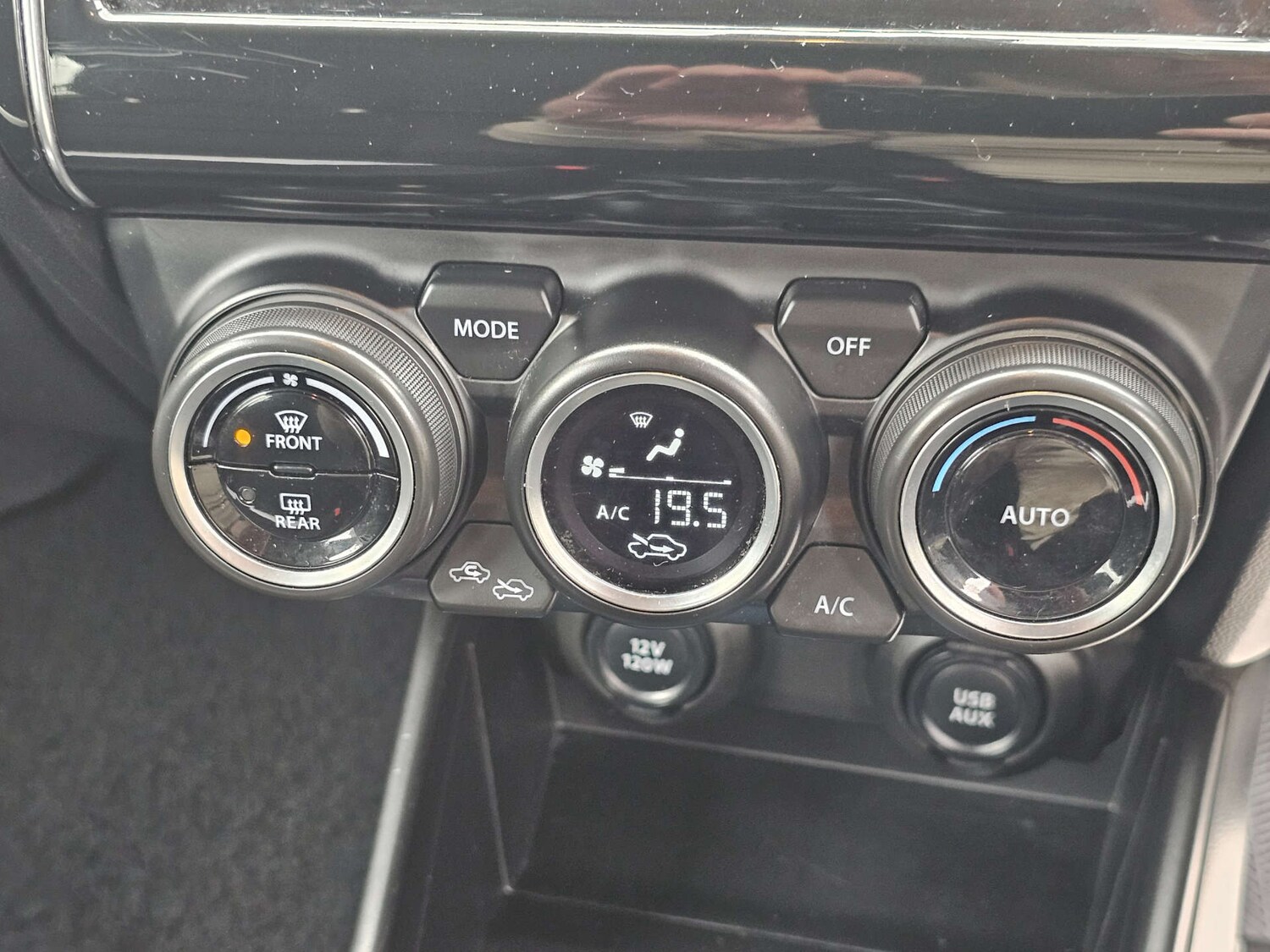 Used Suzuki Swift 2019 for sale - 76209976: Photo 30