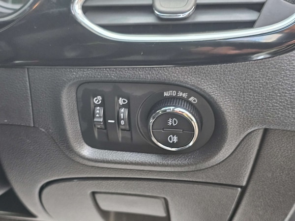Used Vauxhall Astra 2017 for sale - 76296845: Photo 21