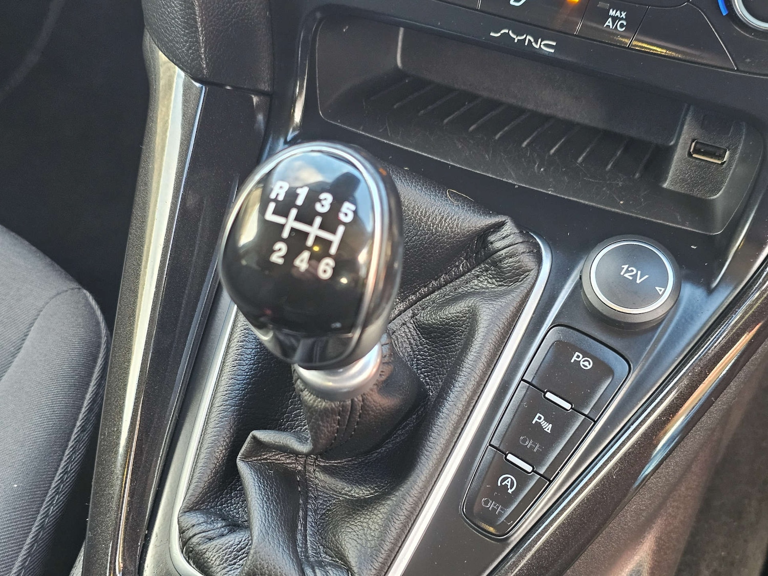 Used Ford Focus 2015 for sale - 76669809: Photo 31