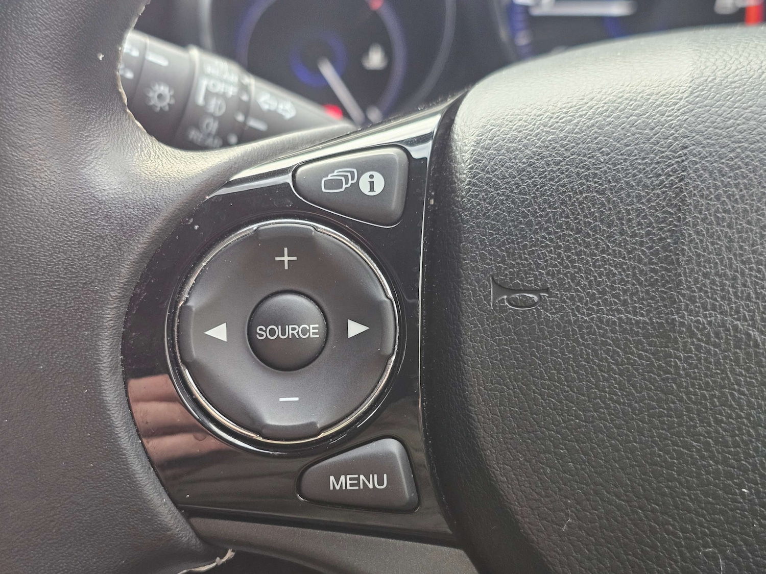 Used Honda Civic 2014 for sale - 76507190: Photo 27