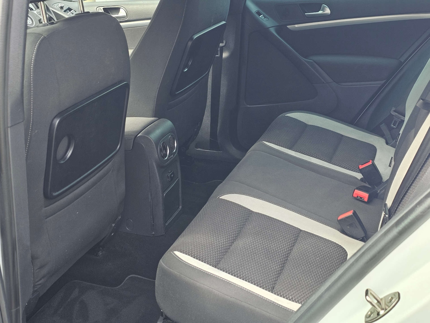 Used Volkswagen Tiguan 2015 for sale - 77989964: Photo 15