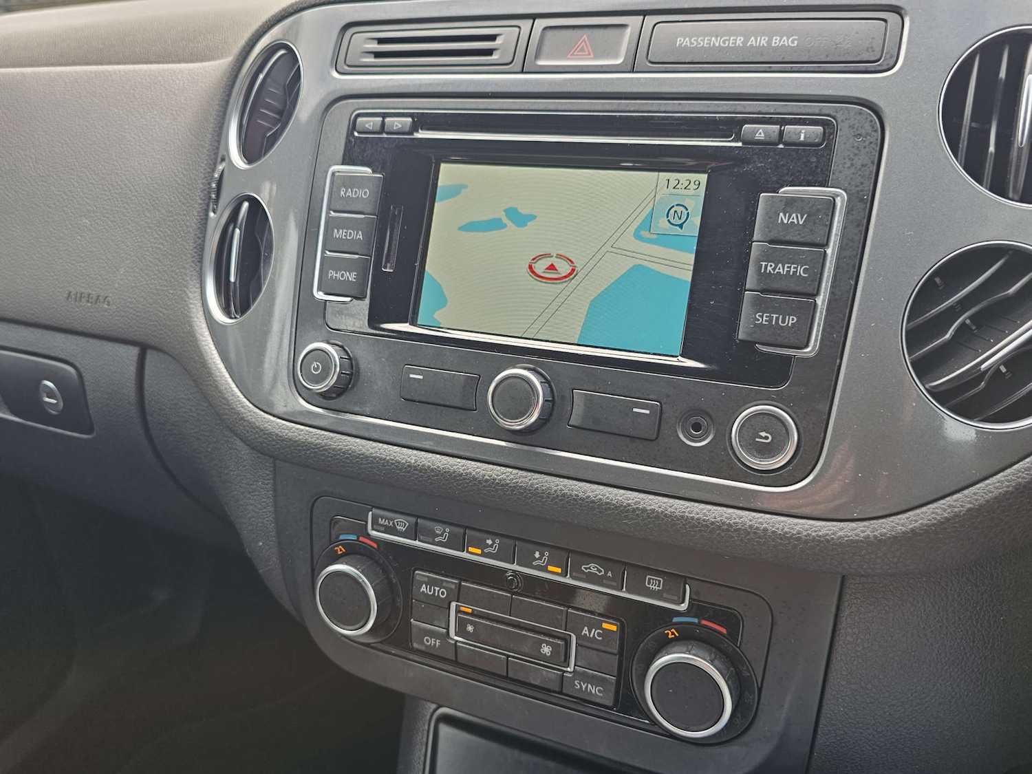 Used Volkswagen Tiguan 2015 for sale - 77989964: Photo 28