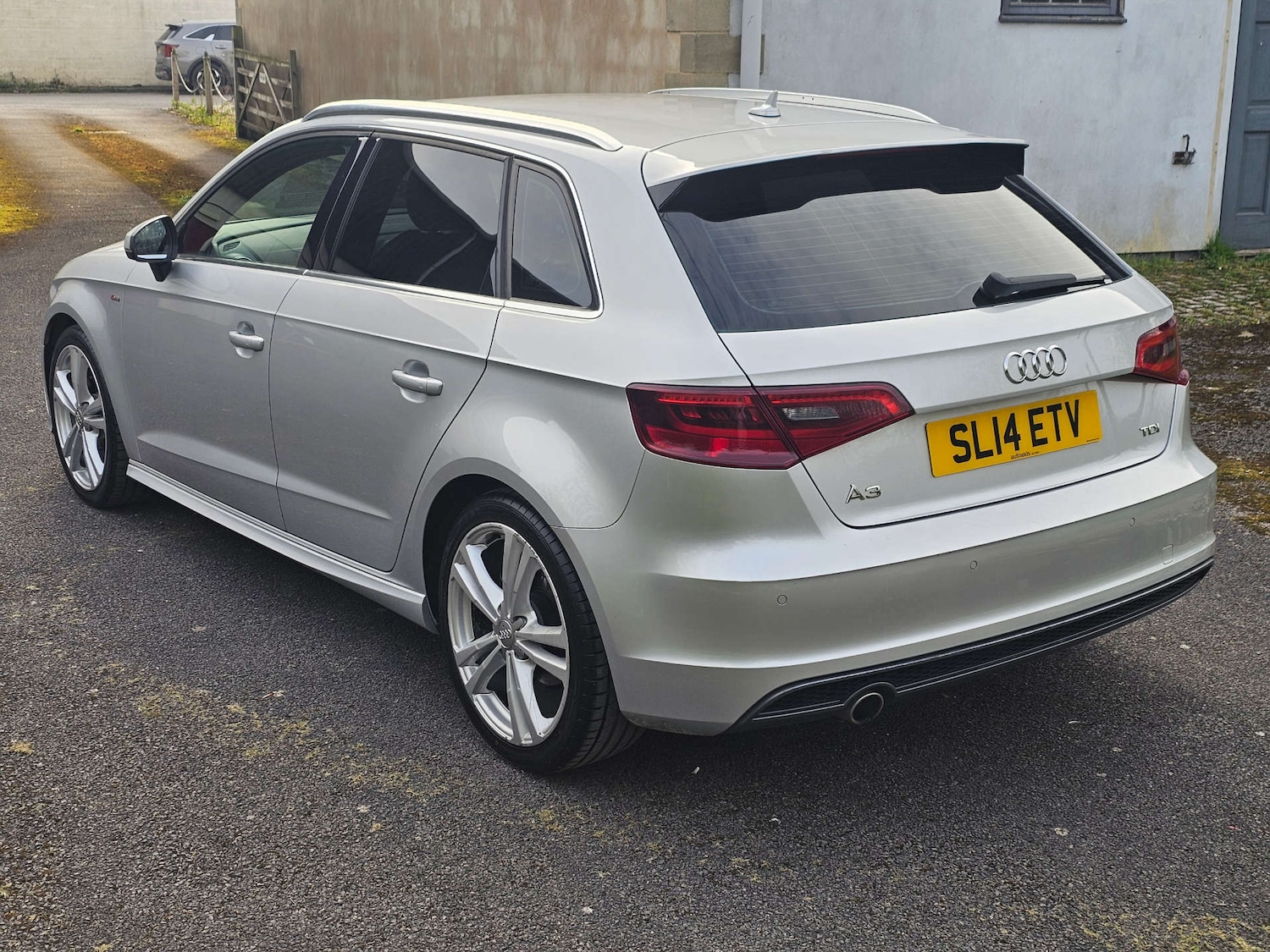 Used Audi A3 2014 for sale - 77991960: Photo 10